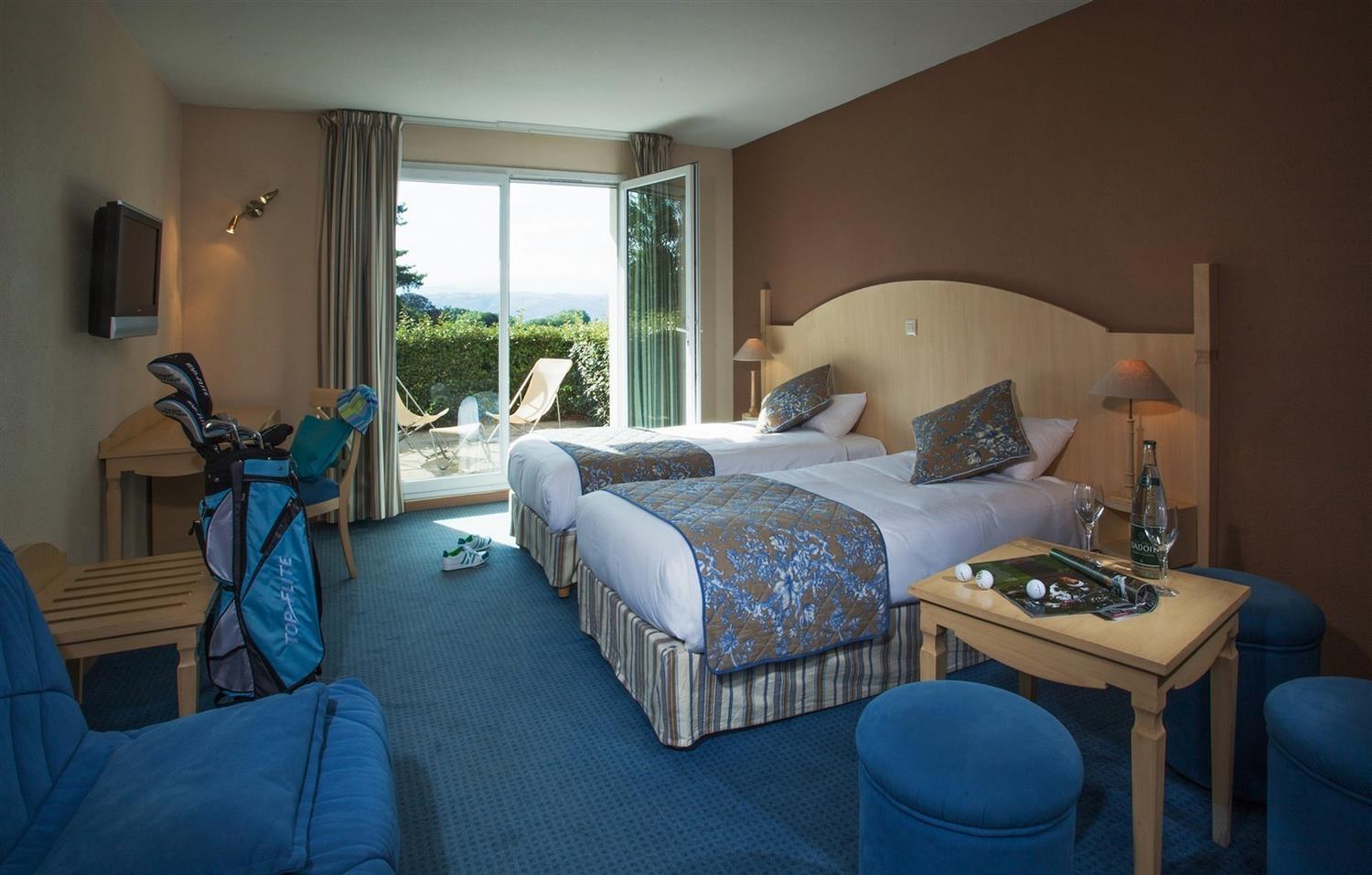 Best Western Golf D'Albon Екстериор снимка