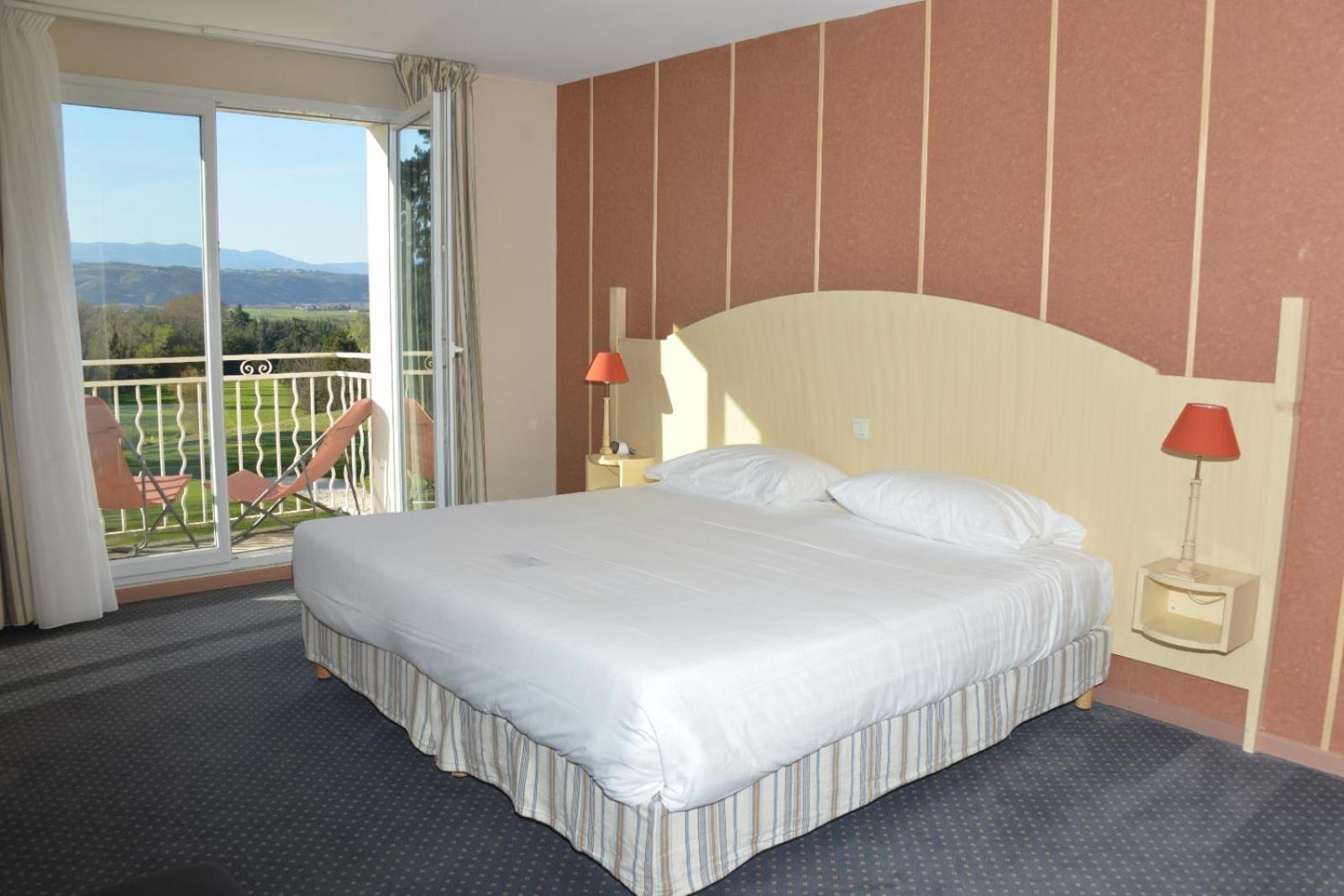 Best Western Golf D'Albon Екстериор снимка