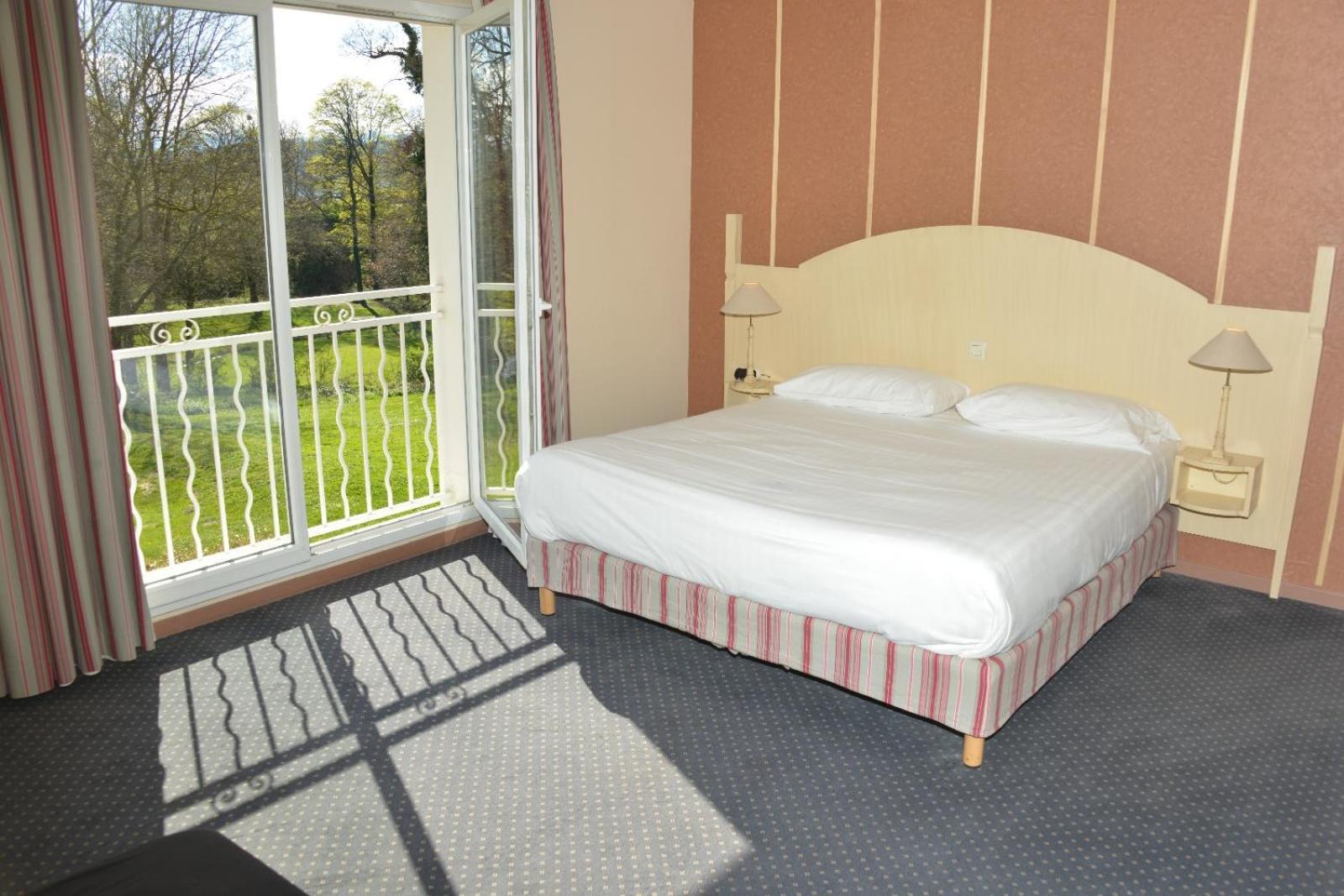 Best Western Golf D'Albon Екстериор снимка