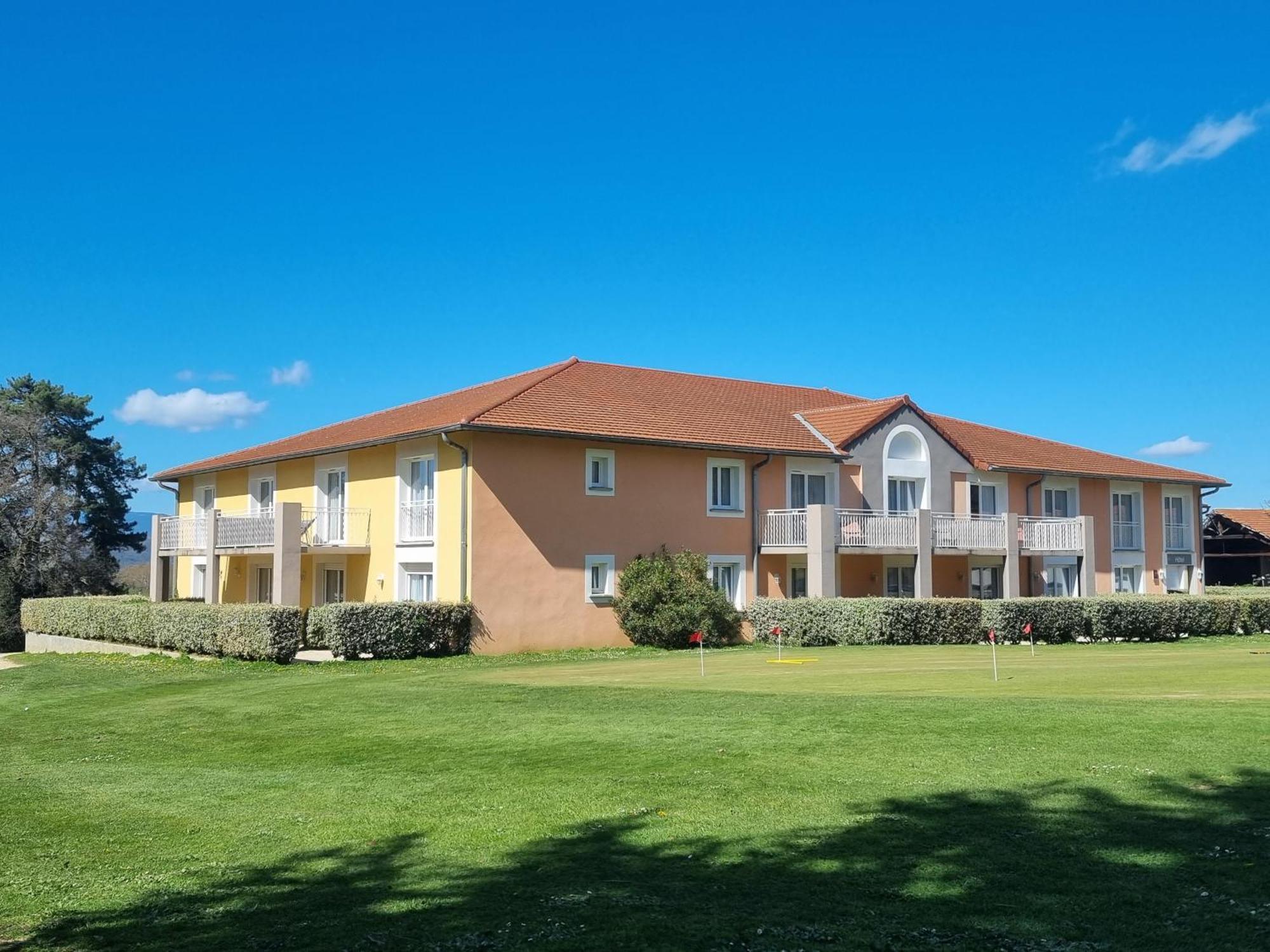 Best Western Golf D'Albon Екстериор снимка