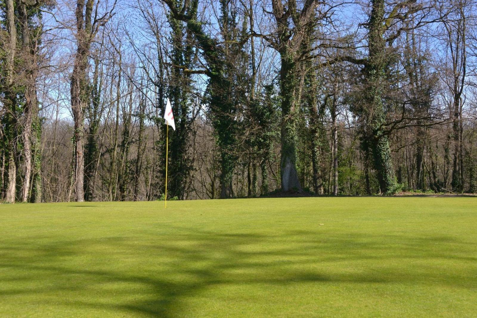 Best Western Golf D'Albon Екстериор снимка
