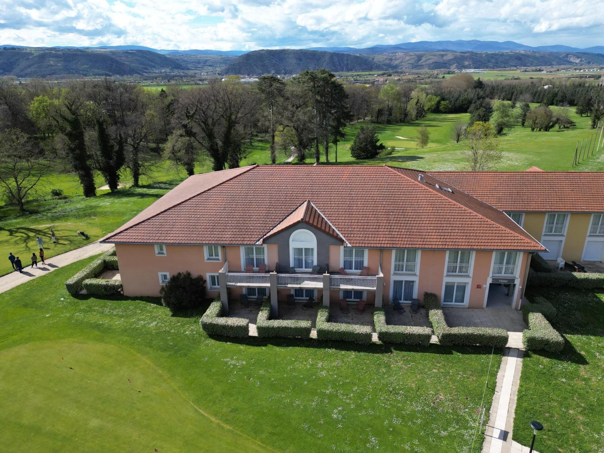 Best Western Golf D'Albon Екстериор снимка