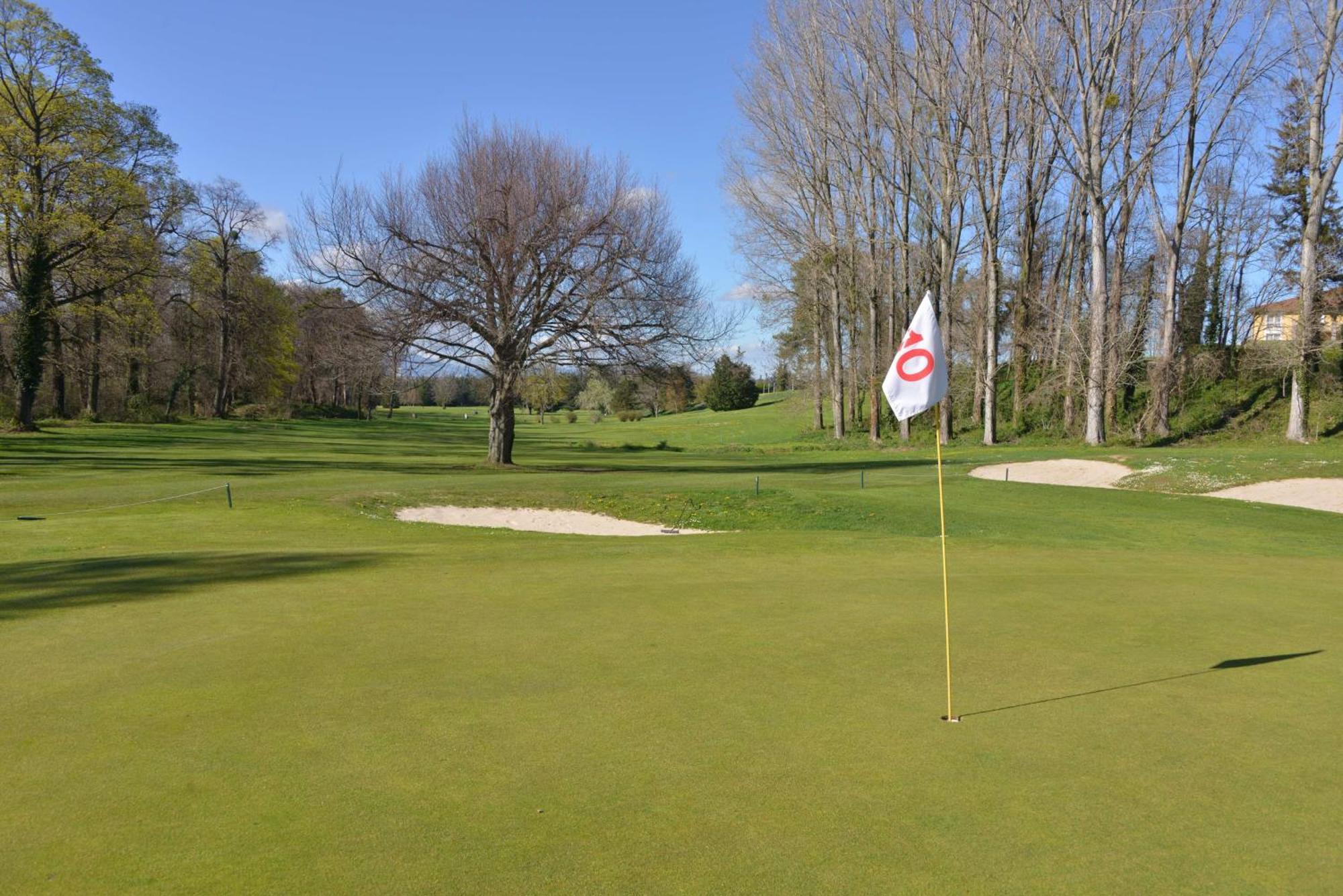 Best Western Golf D'Albon Екстериор снимка