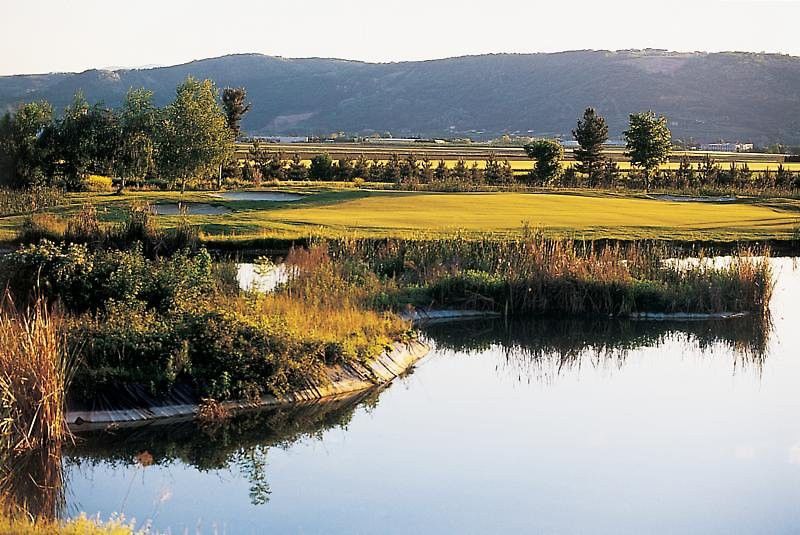 Best Western Golf D'Albon Екстериор снимка
